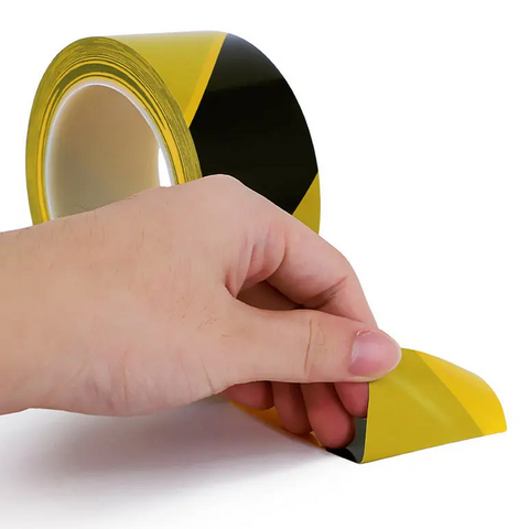 Gelbes Außenwarnband mit Kleber für Warnschilder